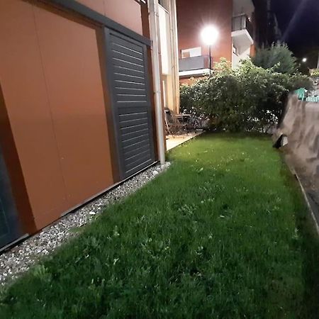 Joli Appartement Avec Jardin Et 2 Parkings Prives Argenteuil Exterior photo