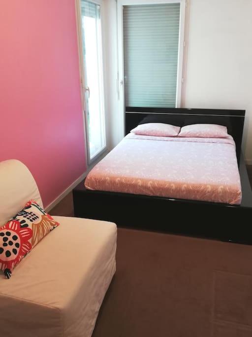 Joli Appartement Avec Jardin Et 2 Parkings Prives Argenteuil Exterior photo